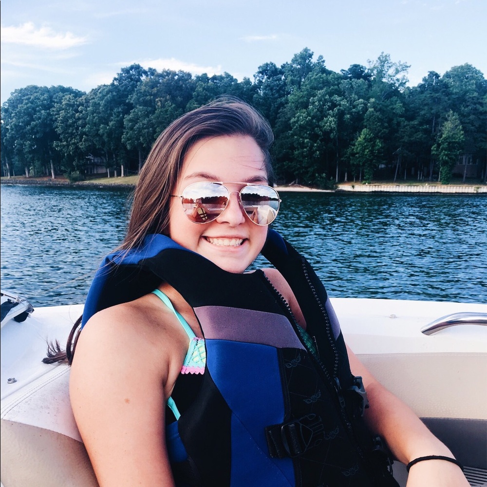 Meet your Posher, Taylor